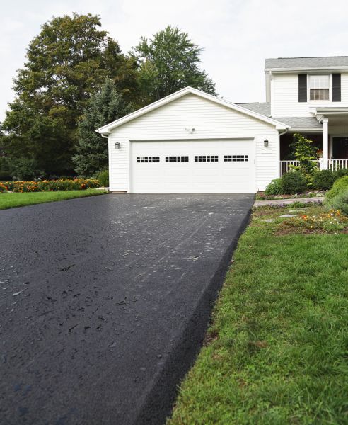 Cost of Blacktop Driveway Paving in Jefferson City