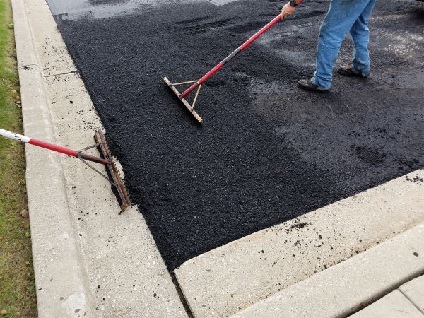 Cost of Asphalt Driveway Service in Jefferson City